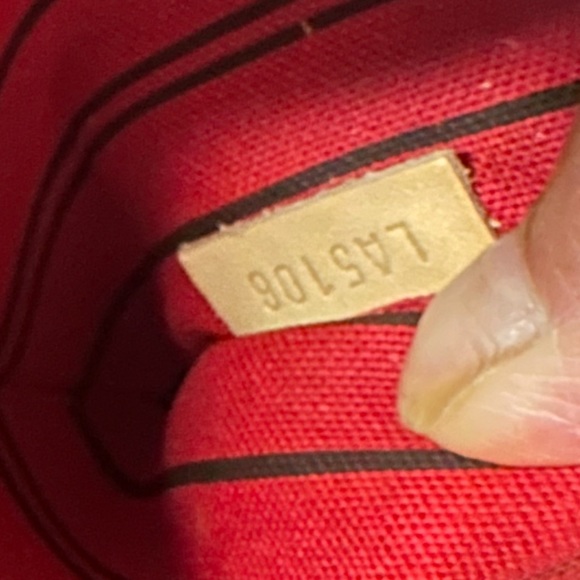 Louis Vuitton pouch only - Picture 3 of 9